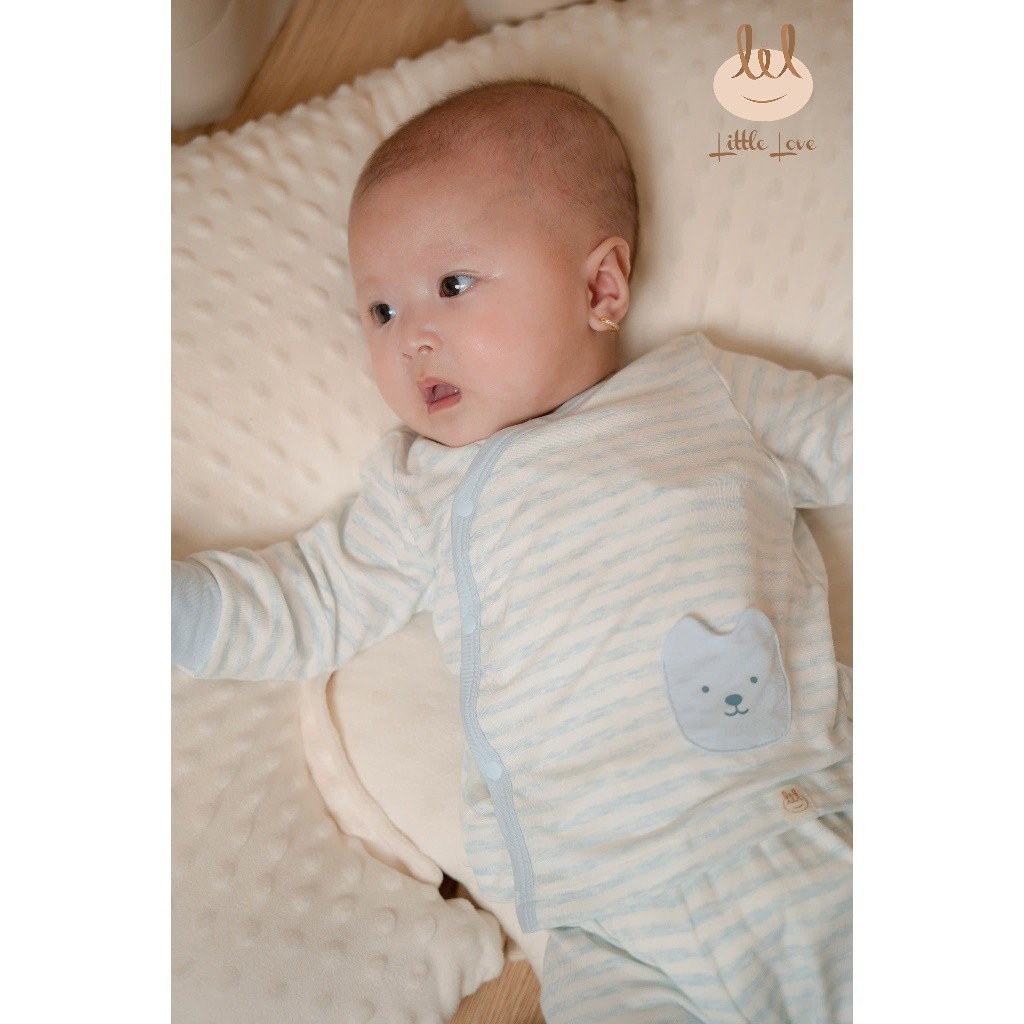 Bộ cài lệch dài tay mỏng vải petit mềm, mỏng, thấm hút tốt kẻ xanh túi thỏ dành cho bé lil Little Love (SCC02)
