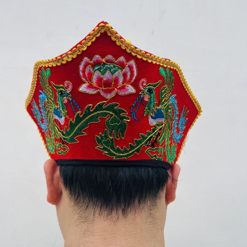 Đôi Rồng Đôi Phượng Hoàng Phật Nón Thêu Đỏ Phật Nón Cao Cấp Pháp Nón Thêu Tay Rung Nón Monk Nón Mage Tiếp Liệu