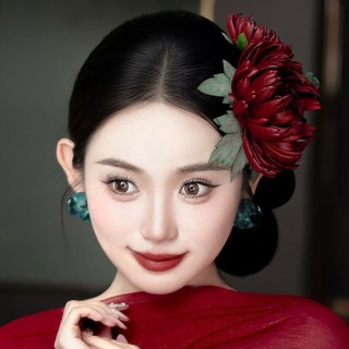 Kẹp tóc đỏ một mảnh và mũ cưới cho cô dâu - Phụ kiện hoàn hảo