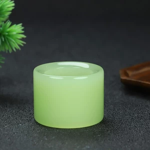 Cờ lê đá tự nhiên Ngón tay nam nữ Nhẫn ngón tay cái màu xanh lá cây