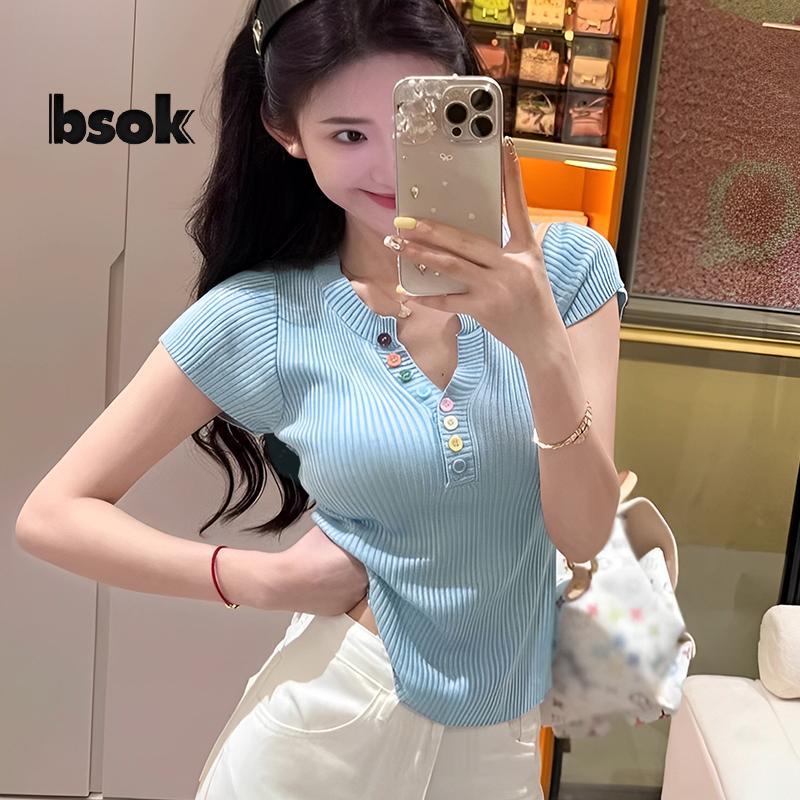 Áo Thun Nữ Tay Ngắn Cổ Nút Nửa Mở Nhiều Màu Sắc - Hàng Mới