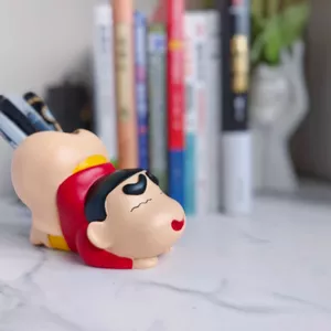 Crayon Shin-Chan Bút Hộp Bảo Quản Dễ Thương Cảm Giác Cao Cấp Học Sinh Trẻ Em Để Bàn Trang Trí Văn Phòng Trang Trí Bàn Làm Việc