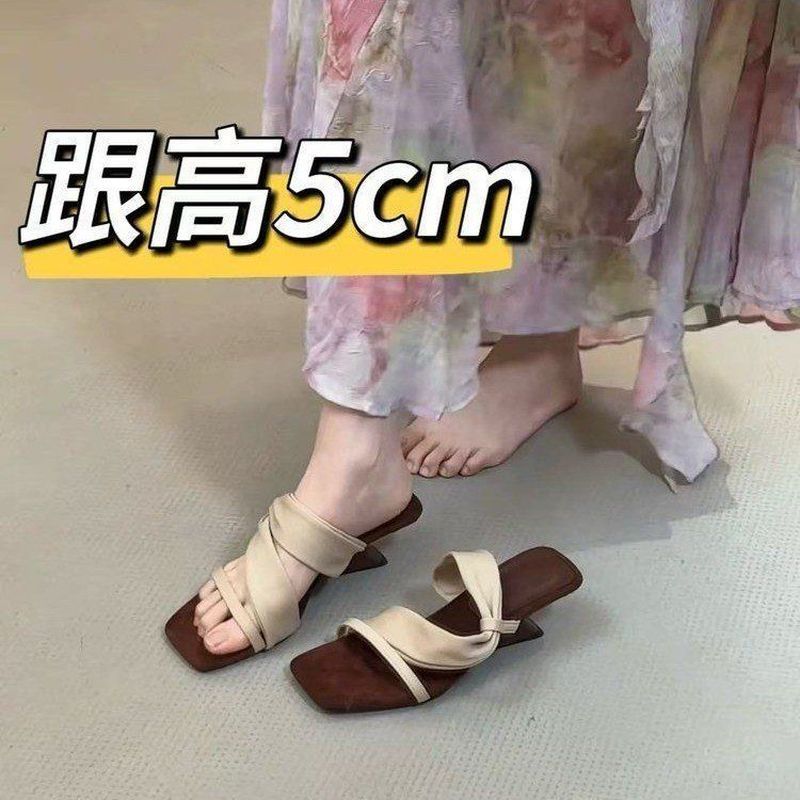【✨Spot】Giày sandal nữ Kiểu Hàn Cao cấp Vintage Đế nâng cao 5cm Mũi vuông nhỏ Giày đế xuồng Đi chơi