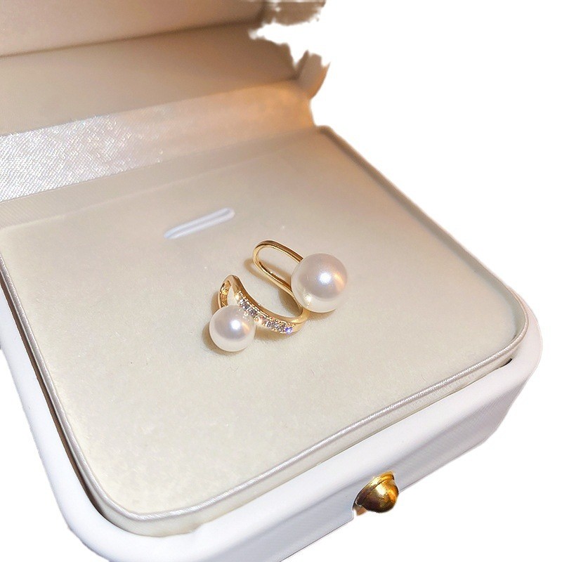 Bạc 925 Kim Zircon Niche Thiết Kế Bướm Không Xuyên Tai Kẹp Nữ