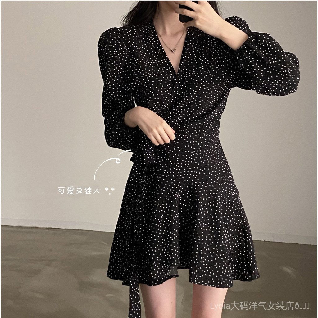 Váy cổ chữ V chấm bi retro, chất liệu thời trang, màu đen nhỏ