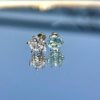 Bông tai nụ đá chốt vặn màu đính đá 2 màu