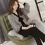 Áo sơ mi cổ chữ V dài tay nữ, thiết kế rộng rãi với chi tiết nơ thời trang