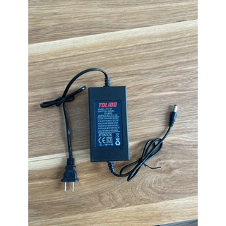 (CHÍNH HÃNG) Quạt tích điện Tolido, vừa dùng pin, vừa dùng điện trực tiếp. 3 tốc độ gió, lồng quạt lớn, có hẹn giờ, quay