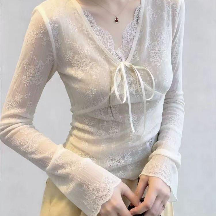 Áo thun dài tay nữ cổ chữ V có dây buộc phong cách Pháp, chất liệu ren giả slim-fit