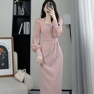 Mùa xuân 2025 dài tay kiểu Pháp thiết kế eo hẹp Sense Looks Mid-Length Phong cách Anh Quốc cổ vuông Slimer Look Dress Rest
