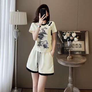 Bộ đồ nữ mùa hè kiểu Trung Quốc mới, áo ngắn tay kết hợp quần đùi , hợp thời trang, đa năng, tôn dáng.