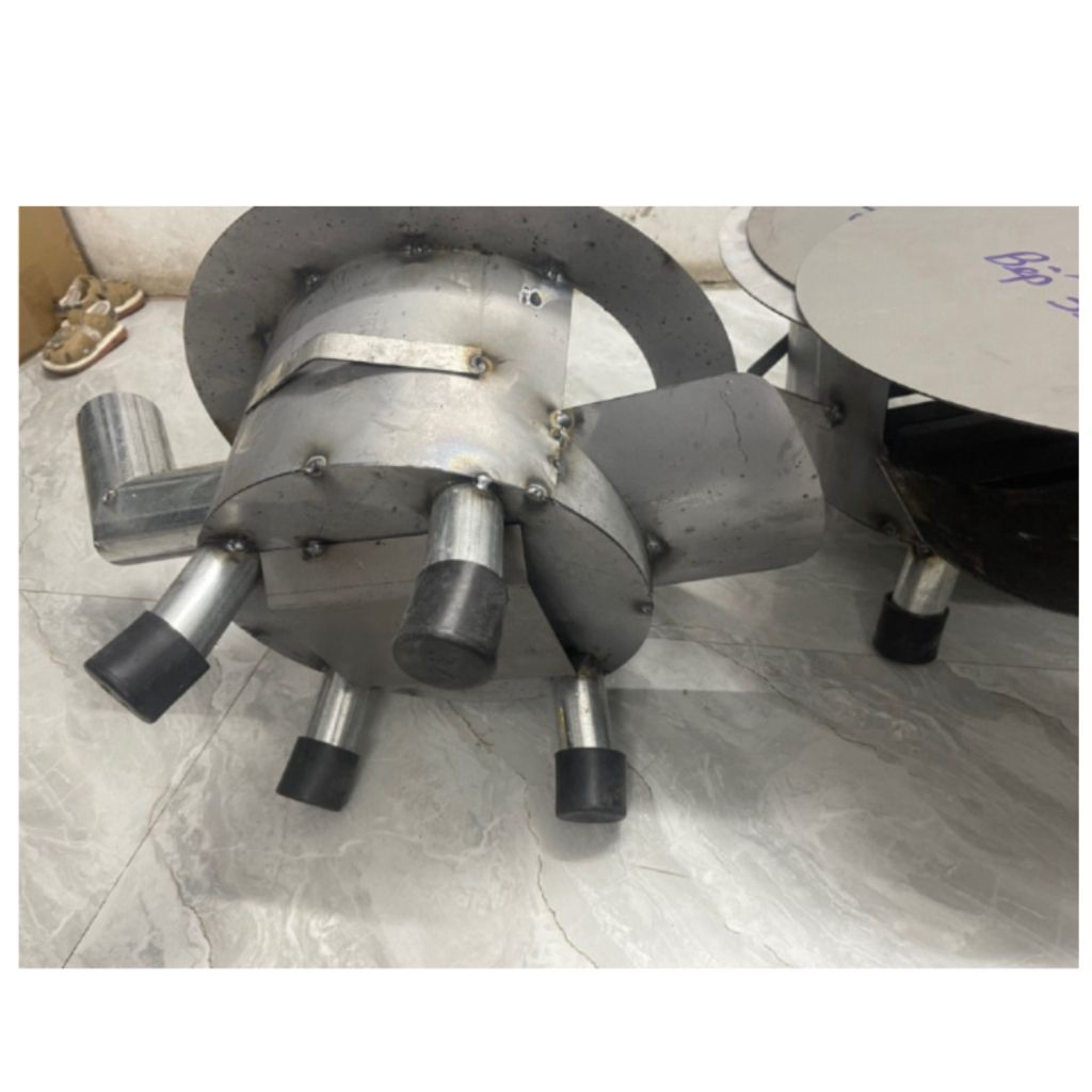 "Bếp củi thông minh ống khói, phụ kiện bảo vệ nồi, đường kính 35-50cm, an toàn và tiện lợi cho mọi gia đình."