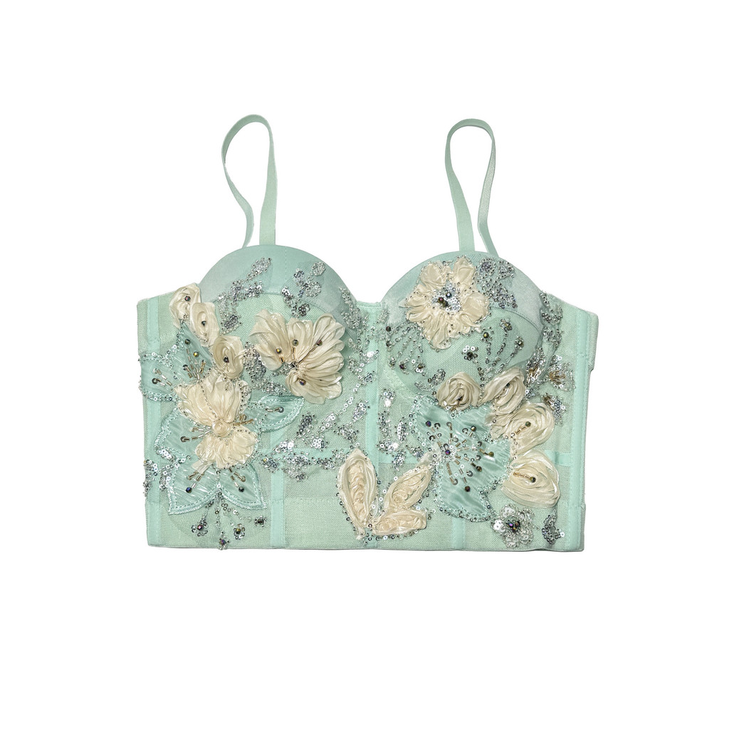 Corset hoa xương cá đính hạt mỏng nhẹ, phù hợp làm áo ngoài phối cùng crop top và áo cánh