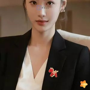 Phụ kiện thời trang cung hoàng đạo ngựa đỏ thổ cẩm dành cho nữ - Quà tặng mới