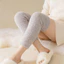 Dày tất cover chân lông cừu san hô với miếng lót đầu gối - Thiết kế sọc đơn giản phù hợp cả nam lẫn nữ
