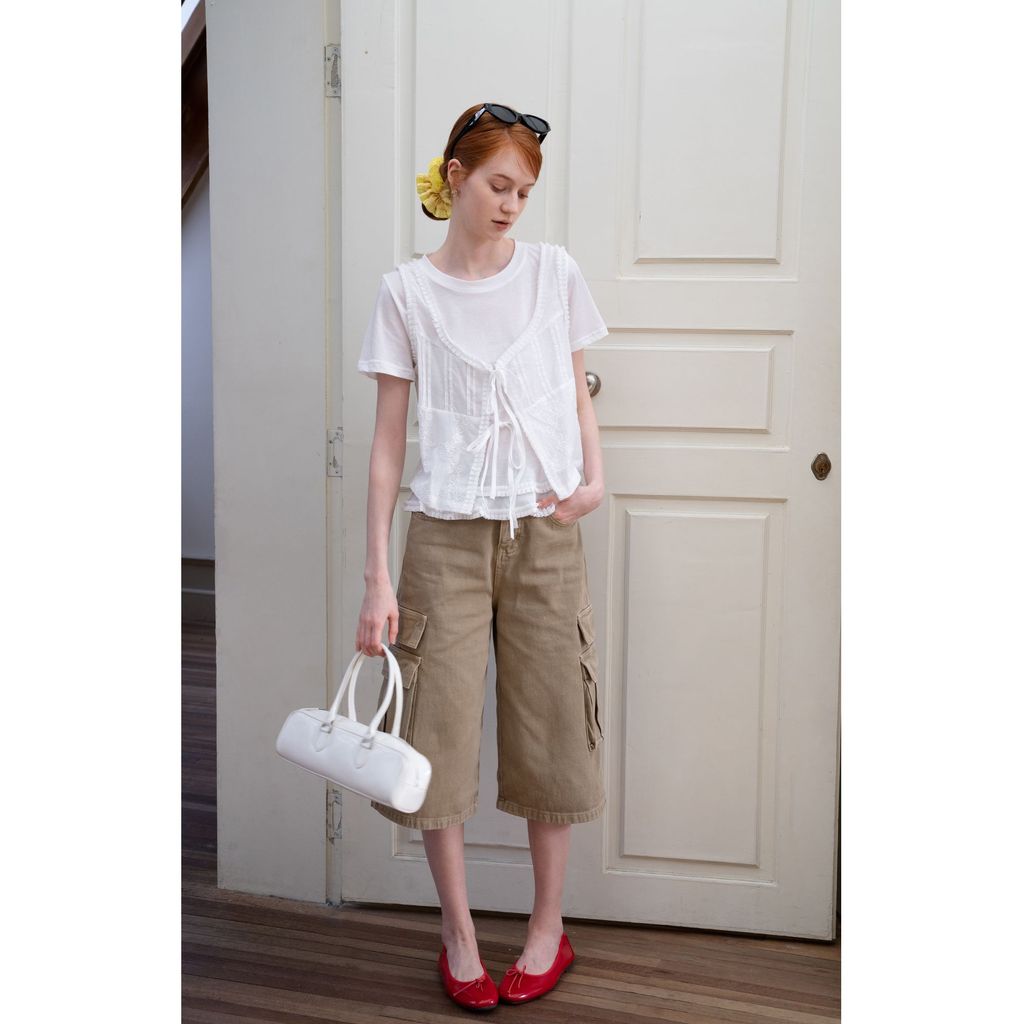 [Giảm giá 50%] Bộ đồ đôi gồm áo cardigan không tay và áo thun ngắn tay với viền nấm thêu trắng - Phù hợp mùa hè mát mẻ