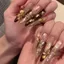 Extravagant Acetate Ba Chiều Champagne Khắc Lớp Vàng Nâu Retro Hoa Handmade Đeo Móng Tay