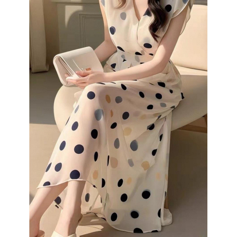 Đầm dài mới mang phong cách sang trọng nhẹ nhàng và cao cấp, đầm voan chấm bi kiểu Pháp dành cho phụ nữ dáng nhỏ