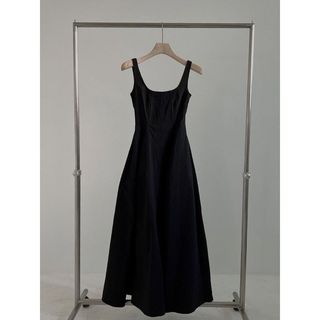 <![CDATA[Áo sơ mi phong cách Hàn Quốc mùa hè 2026, thiết kế slim-fit, một dây không tay]]>
