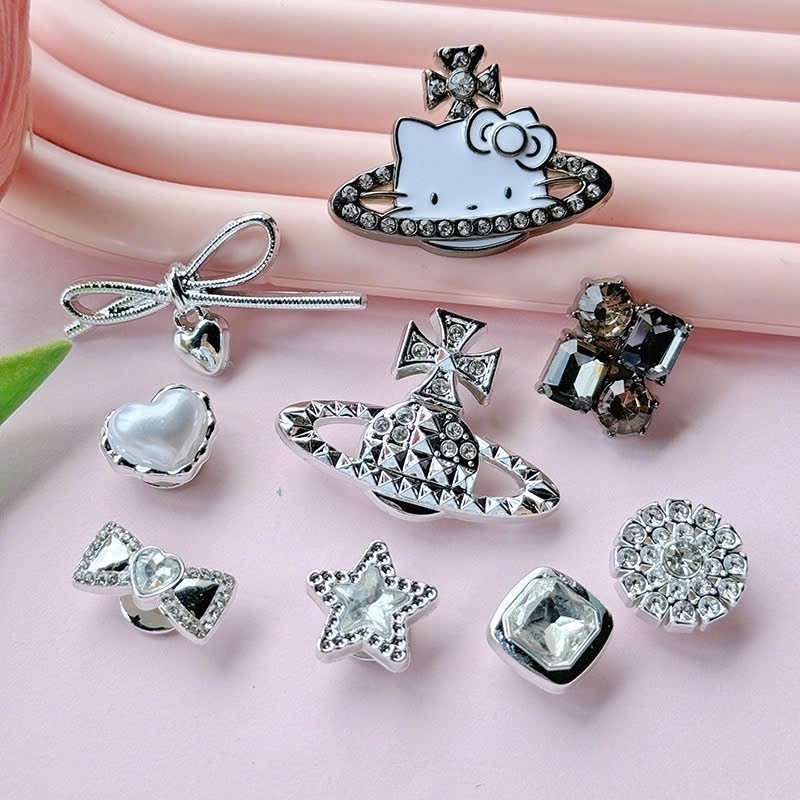 Set Charm Kitty Chân Đúc Đính Đá Cao Cấp – Phong Cách Sang Chảnh Tiểu Thư Lấp Lánh Trang Trí Dép Xinh Nổi Bật Cực Cuốn