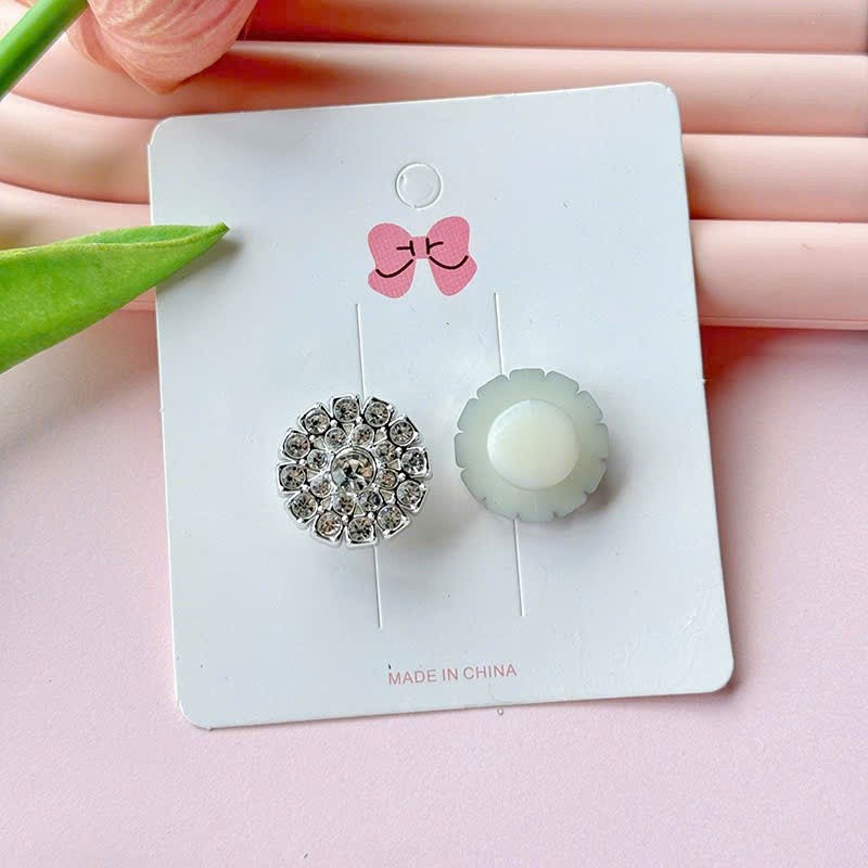 Set Charm Kitty Chân Đúc Đính Đá Cao Cấp – Phong Cách Sang Chảnh Tiểu Thư Lấp Lánh Trang Trí Dép Xinh Nổi Bật Cực Cuốn