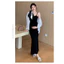 Bộ đồ bà bầu gồm váy và cardigan dáng rộng, phù hợp mùa hè