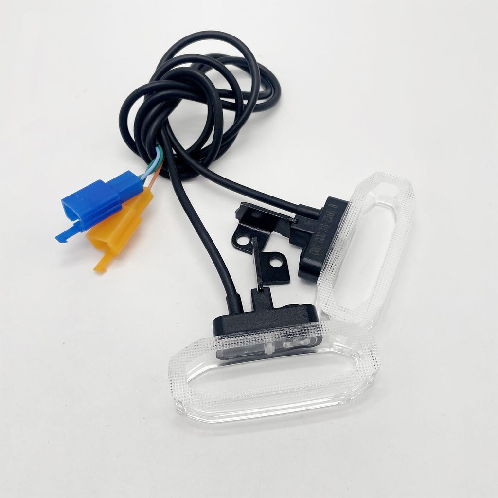 Xe Điện 12v Trong Suốt Acrylic Siêu Sáng Chống Thấm Nước Hai Dây Tín Hiệu Thích Hợp Cho Mũi Tên Vàng Emma Sửa Đổi Các Bộ Phận