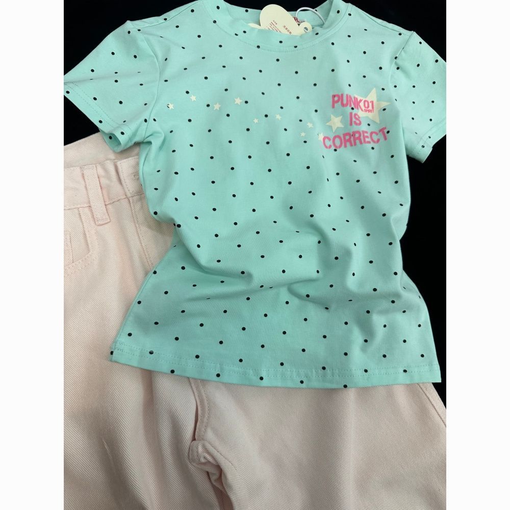 Bán buôn áo thun nữ retro chấm bi in chữ màu bạc hà xanh, form slim-fit