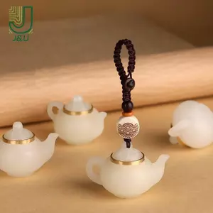 Ấm trà in hình Openwork phong cách Trung Quốc với mặt dây chuyền túi và móc khóa ô tô
