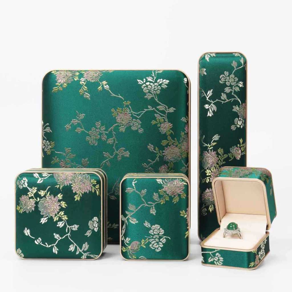 Hộp Trang Sức Trung Quốc kiểu cổ, đựng nhẫn/vòng cổ/vòng tay, chất liệu lụa ngọc