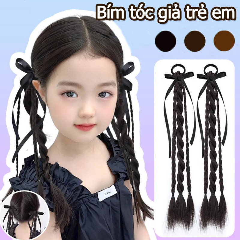 Bộ tóc giả cho bé gái, tết bím hai bên, có nơ, có chun nhỏ, dài 36–40 cm. Bím tóc tết, bím nhỏ