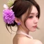Đi biển phong cách kỳ nghỉ với kẹp tóc thời trang hoa lily