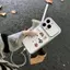 Casing telefon untuk anjing boleh bertukar menjadi iPhone 17 dalam sekelip mata, sesuai