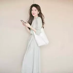 Váy nữ Mori Style cổ chữ V dài tay sang trọng – Ưu đãi đặc biệt