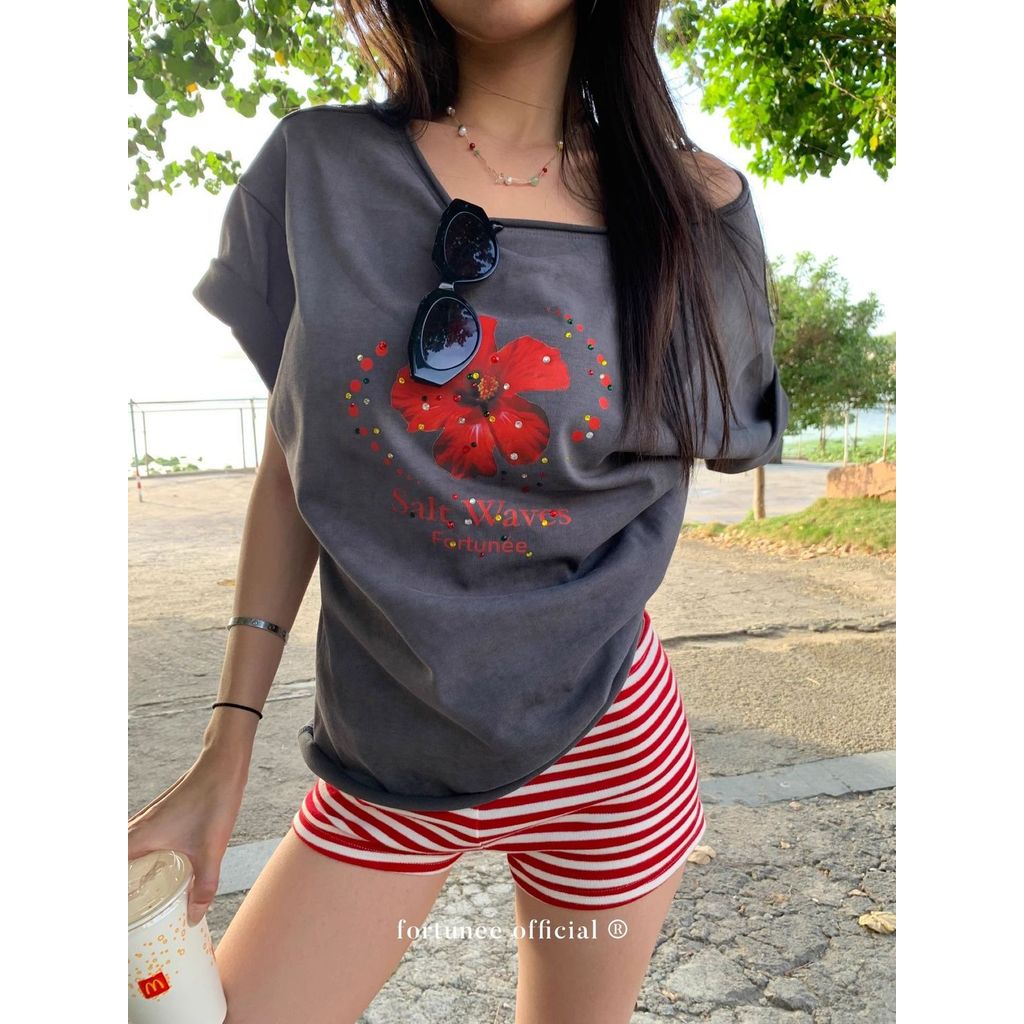 Áo thun nữ thiết kế in hình hoa dâm bụt đa dạng màu sắc, thoải mái cho mùa hè