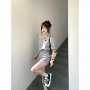 Bộ đồ thể thao phong cách Hàn Quốc dành cho nữ - Váy ngắn tay lệch vai, bộ hai mảnh