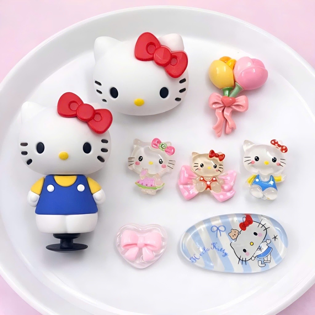 Set Charm Hello Kitty 3D Chính Hãng – Bé Gái Kẹo Ngọt, Nơ Đỏ Cute, Trang Trí DIY Xinh Xắn GẮN DÉP siêu đáng yêu luôn