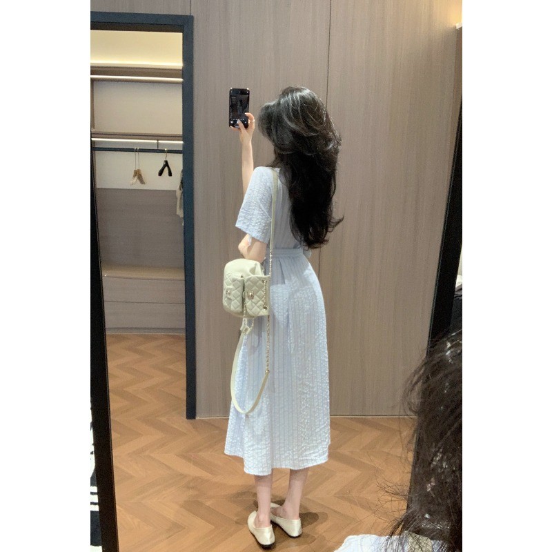 Váy dài sọc ve áo mới dành cho nữ