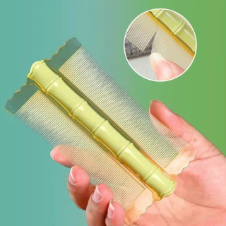 LƯỢC RĂNG DÀY KHÔNG CÁN CHUYÊN CHẢI CHẤY VÀ GÀU THIẾT KẾ KHÍT GIÚP LOẠI BỎ TRỨNG CHẤY HIỆU QUẢ
