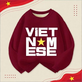 Áo nỉ dài tay cổ tròn mỏng nhẹ, thoải mái, dáng rộng, đa năng, in hình cờ Việt Nam màu đỏ tía dành cho bé trai.