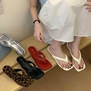 Giày Sandal Cao Gót TT Sang Trọng Flip-Flops 2026 Giày Nữ Mới Nêm Gót Giày Sandal Mùa Hè