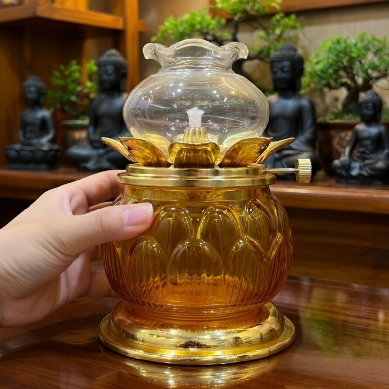 Đèn Dầu Thờ Cúng  - Đèn Lưu Ly Bằng Thủy Tinh Hình Hoa Sen / Quả Trám - Đèn Cúng Phật, Bàn Thần Tài, Gia Tiên [Đèn 052]