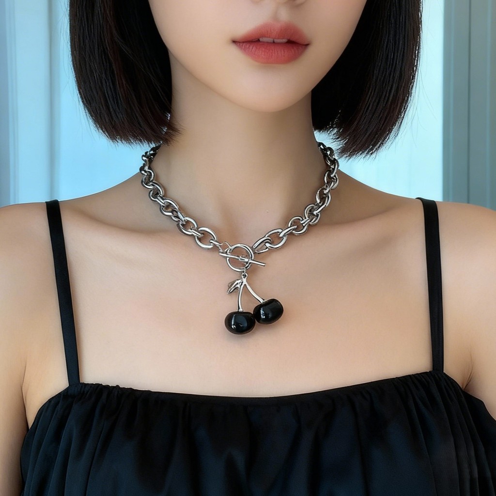 Vòng cổ anh đào phong cách tối giản