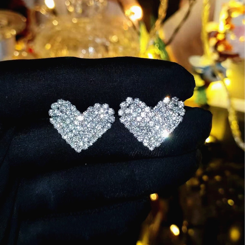 Bông tai hình trái tim đính kim cương, sang trọng và sáng bóng, phong cách Hàn Quốc, phù hợp cho ngày lễ tình nhân