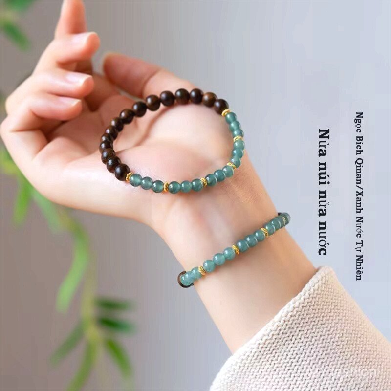 Vòng tay gỗ trầm hương làm dịu tâm trí, phù hợp cho bé gái