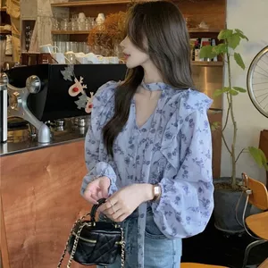 Áo sơ mi nữ cổ chữ V hoa, phong cách trưởng thành kiểu Pháp nhẹ nhàng, có dây buộc