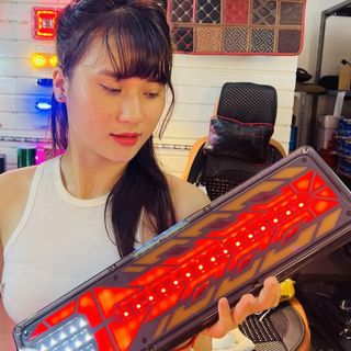 Đèn hậu xe tải hình XƯƠNG RỒNG nhiều chế độ điện 12v và 24v