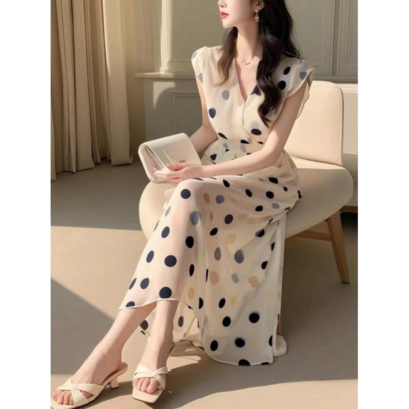 Đầm dài mới mang phong cách sang trọng nhẹ nhàng và cao cấp, đầm voan chấm bi kiểu Pháp dành cho phụ nữ dáng nhỏ