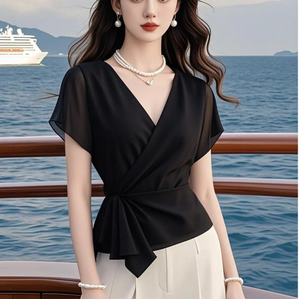 Áo sơ mi nữ ngắn tay màu xanh thanh lịch, chất liệu voan nhẹ mát cho mùa hè