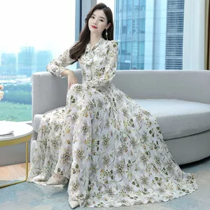 Mùa Xuân, Mùa Thu 2025 Nữ Dài Tay Váy Jacquard Voan Siêu Cổ Tích Hẹp Đi Biển Lớn Xoay Nơ Cực Dài Đầm